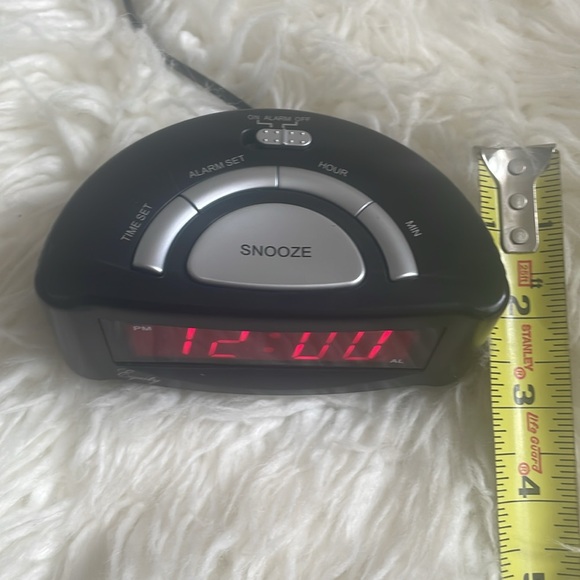Small Alarm Clock - Picture 10 of 11